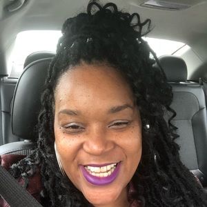 Meet your Posher, Iris